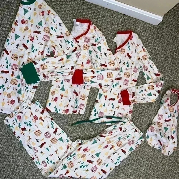 CHRISTMAS MATCHING FAMILY PJS - Picture 1 of 9